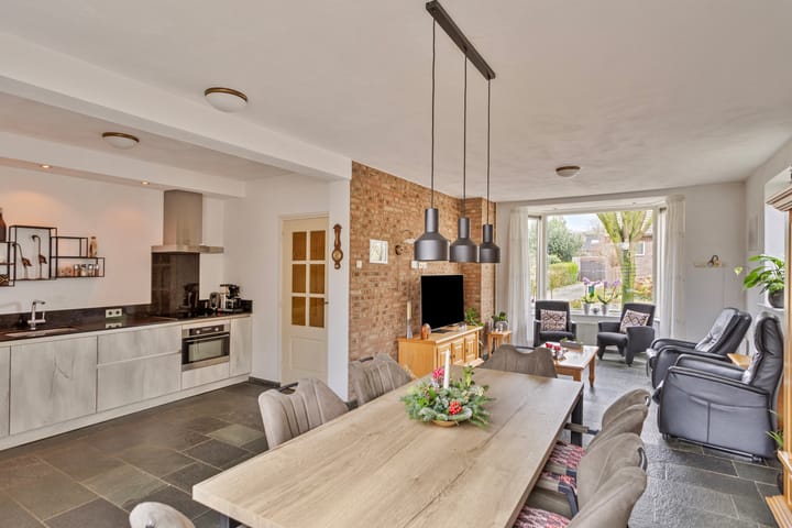 Foto 2 van Pater van den Elzenstraat 9