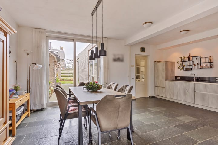 Foto 14 van Pater van den Elzenstraat 9