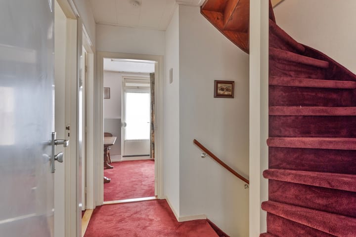 Foto 21 van Pater van den Elzenstraat 9