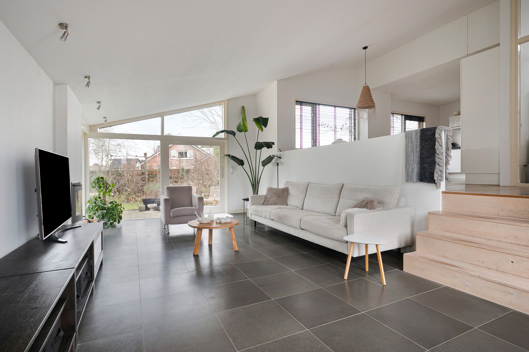 Foto 18 van Moersluisstraat 12