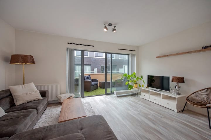 Foto 14 van Van Pomerenvaart 8