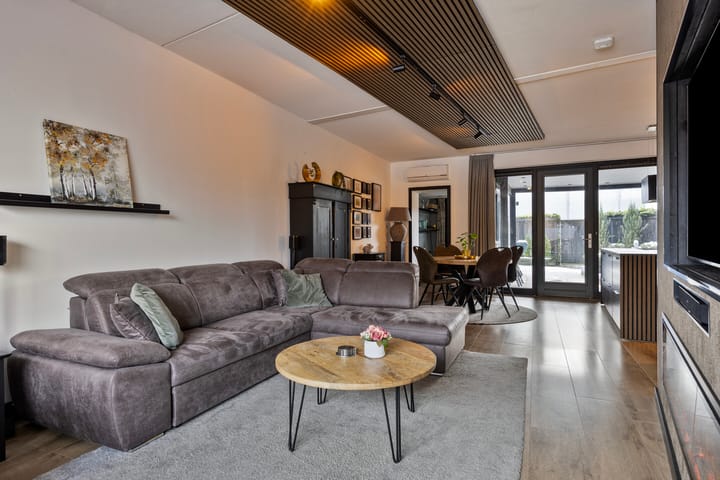 Foto 8 van Berghallee 54