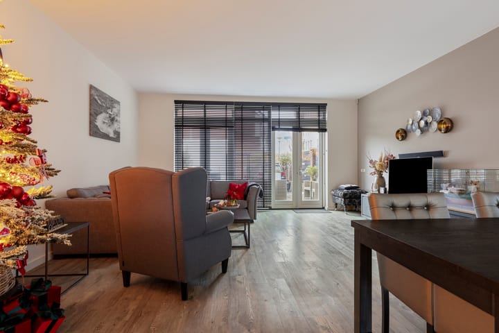 Foto 3 van Haringkade 1