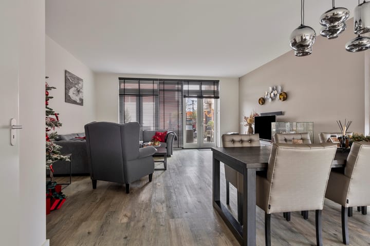 Foto 9 van Haringkade 1