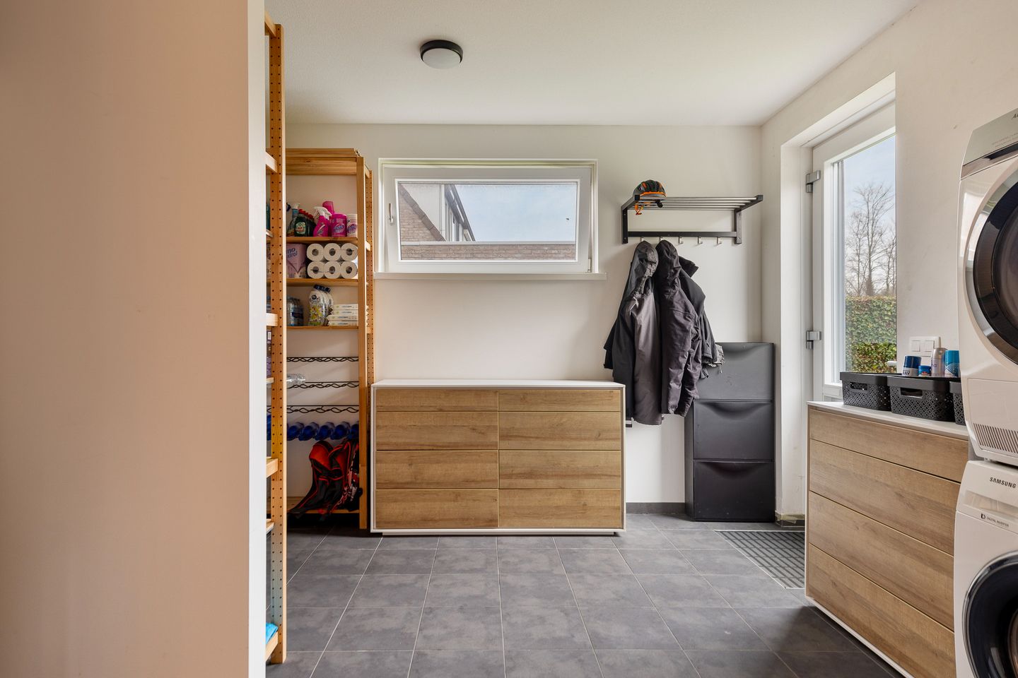 Foto 10 van Beneluxstraat 118