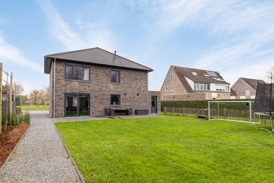 Foto 26 van Beneluxstraat 118