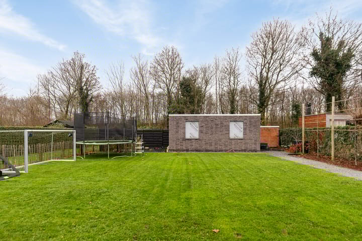 Foto 28 van Beneluxstraat 118