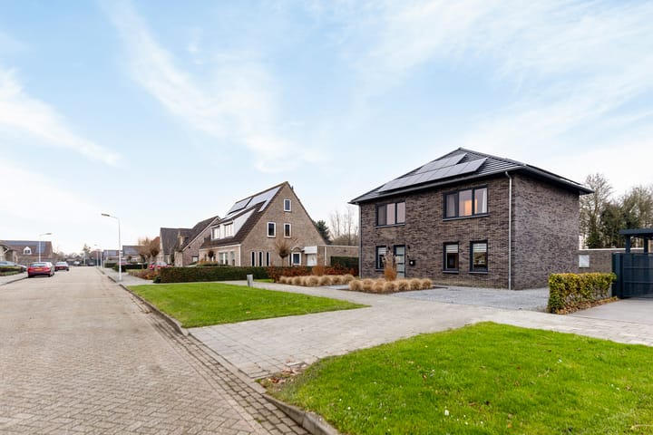 Foto 29 van Beneluxstraat 118