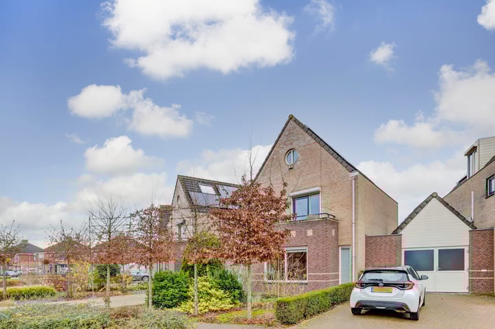 Photo 11 of Katsestraat 39