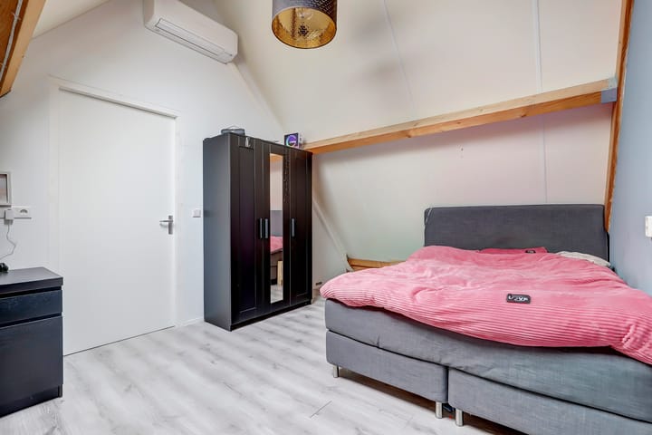 Photo 40 of Katsestraat 39