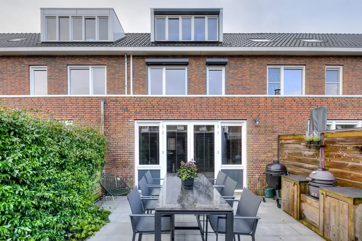 Foto 32 van Santrijnhof 8