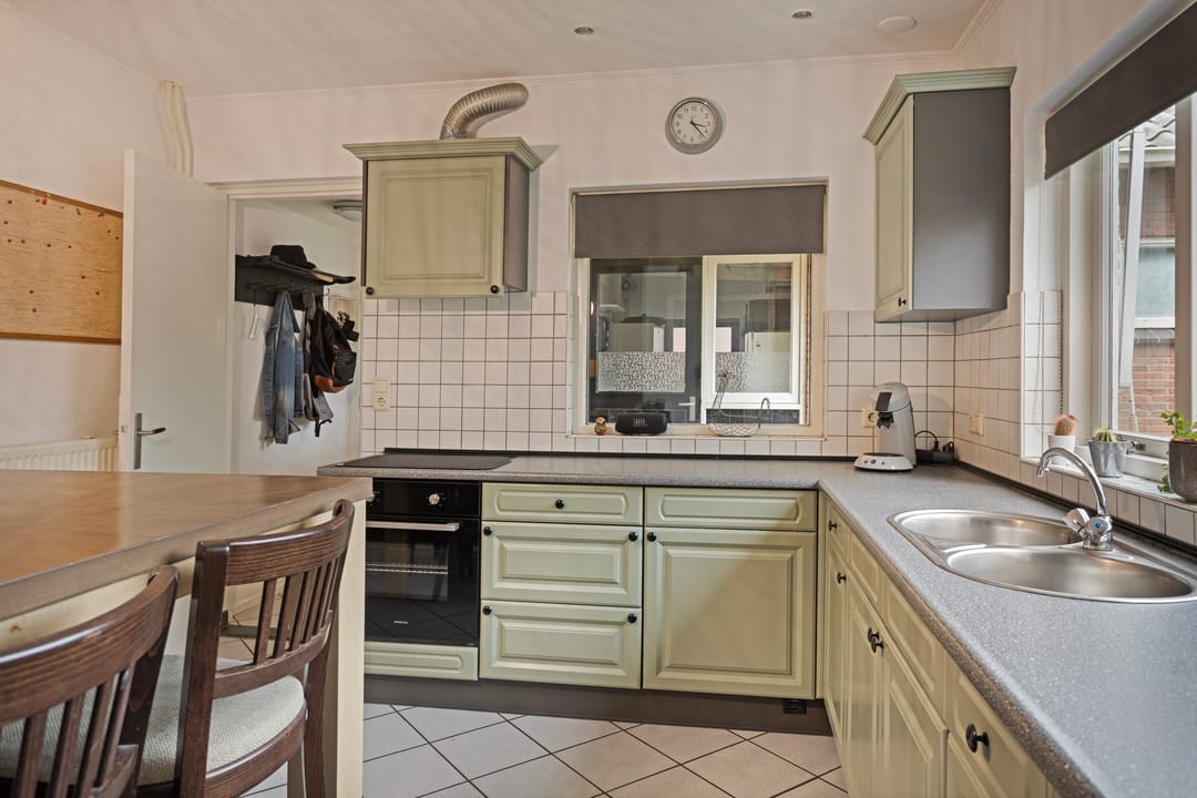 Photo 11 of Ruwenhofstraat 28