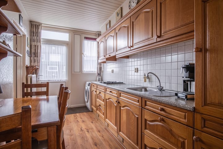 Foto 7 van Johan de Wittstraat 31