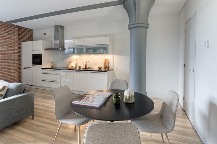 Foto 7 van Purperhoedenveem 24