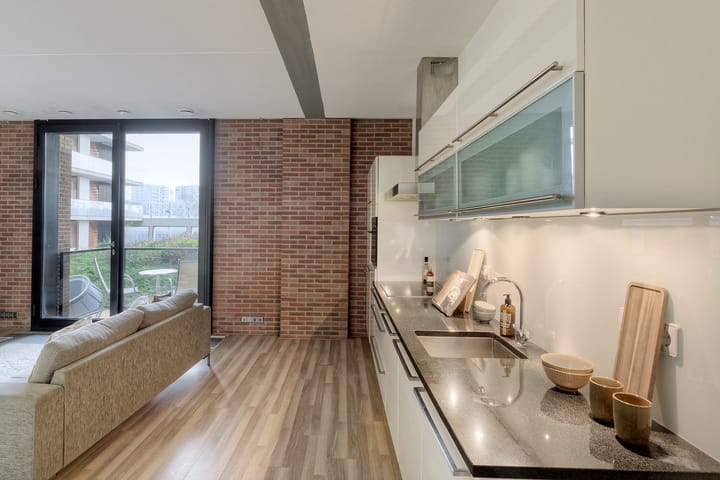 Foto 8 van Purperhoedenveem 24