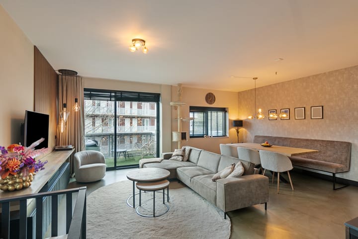 Foto 13 van Muiderstraat 93