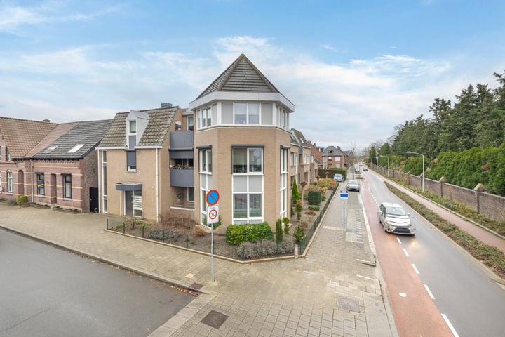 View photo 2 of Bongerdstraat 251