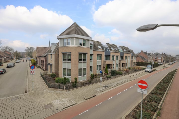 View photo 3 of Bongerdstraat 251