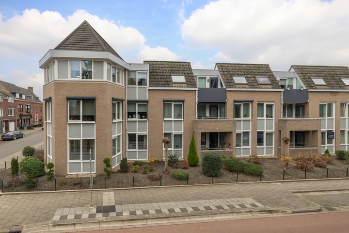 View photo 24 of Bongerdstraat 251