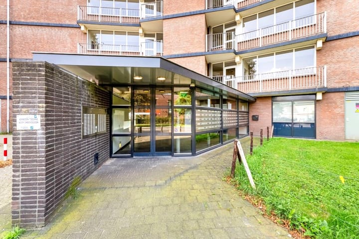 Photo 2 of Via Regia 192-T