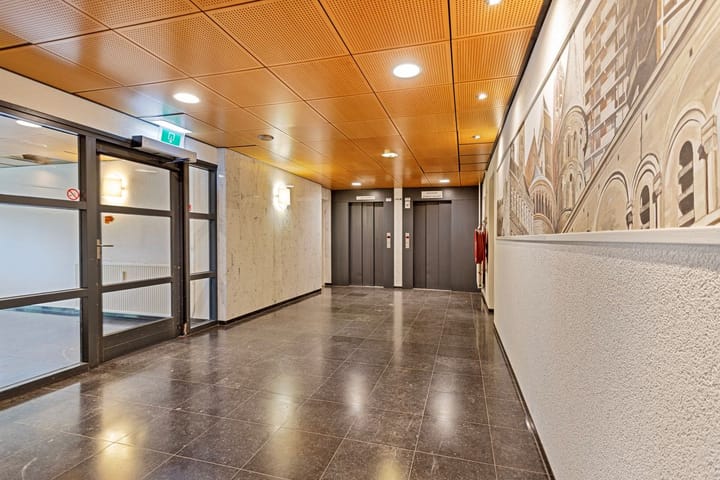 Photo 11 of Via Regia 192-T