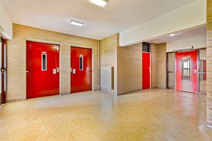 Photo 12 of Via Regia 192-T