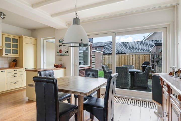 Foto 18 van Lotusstraat 4