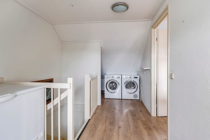 Foto 38 van Lotusstraat 4