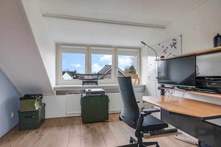 Foto 40 van Lotusstraat 4