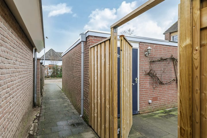 Foto 50 van Lotusstraat 4