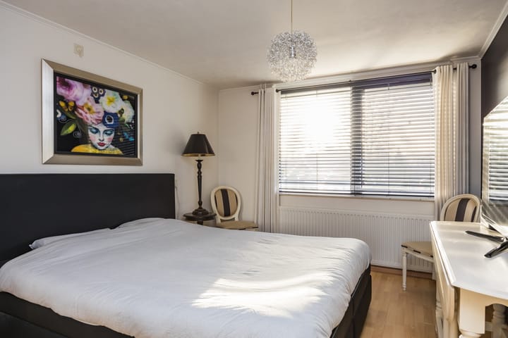 Foto 15 van van Bodelswingstraat 11