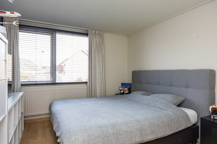 Foto 17 van van Bodelswingstraat 11