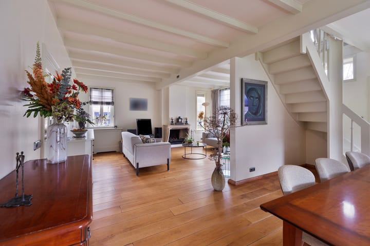 Foto 6 van Julianastraat 1