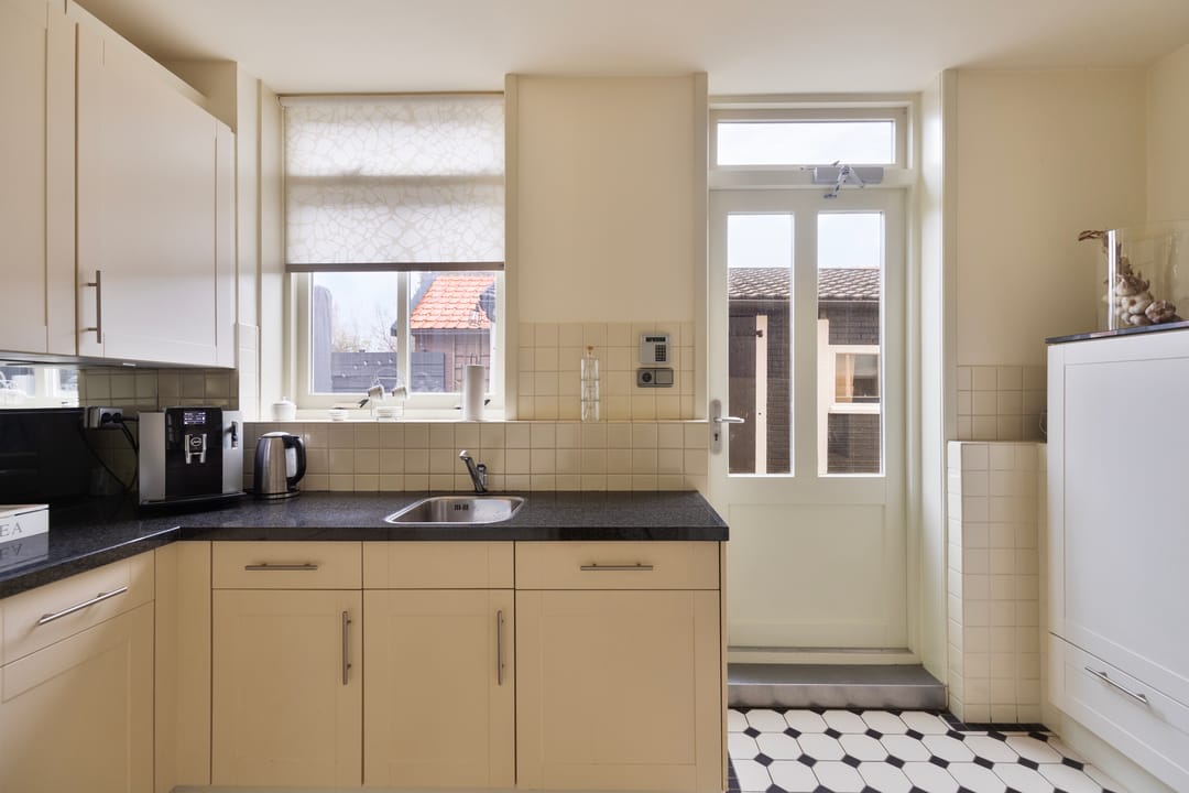 Foto 16 van Julianastraat 1