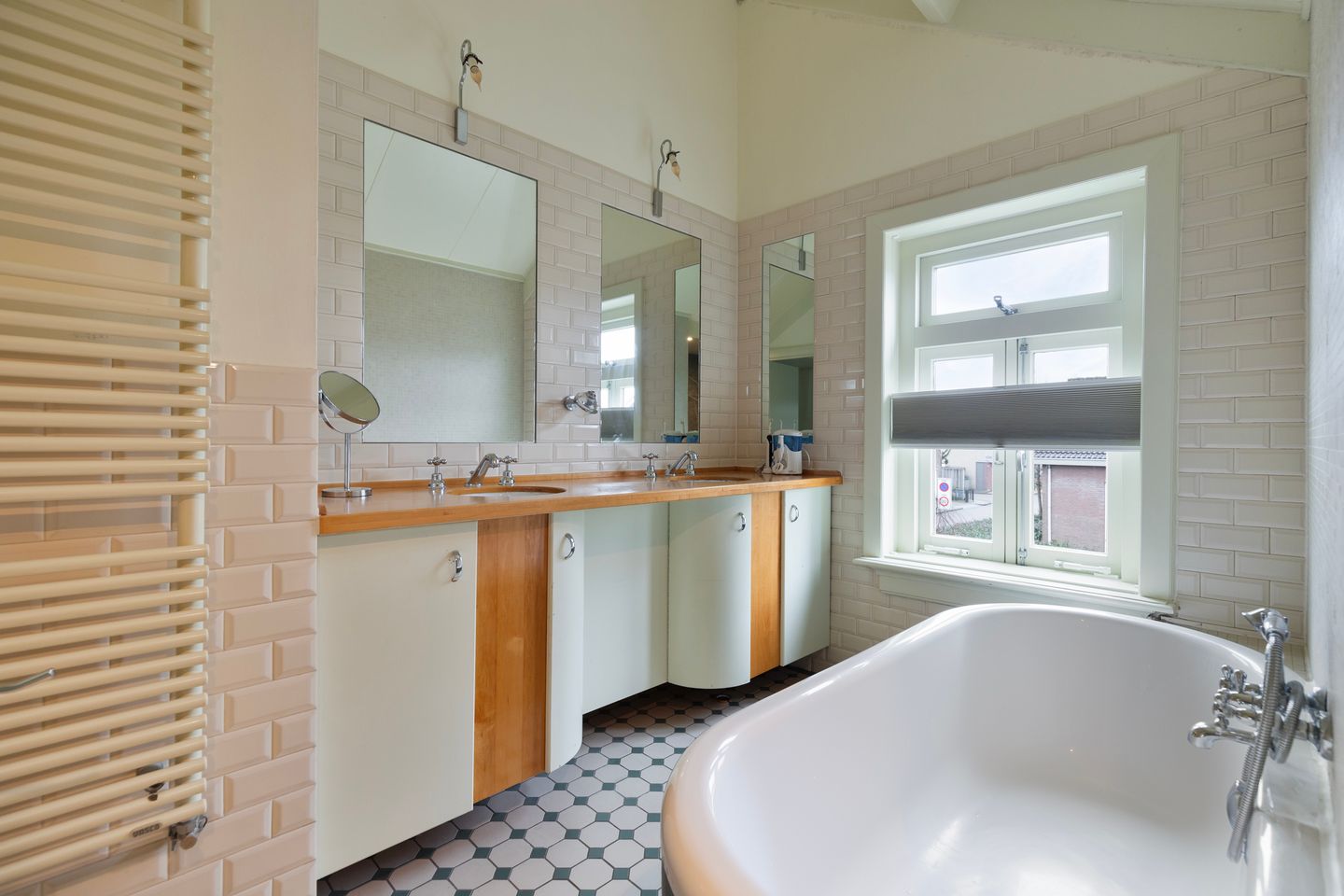 Foto 29 van Julianastraat 1