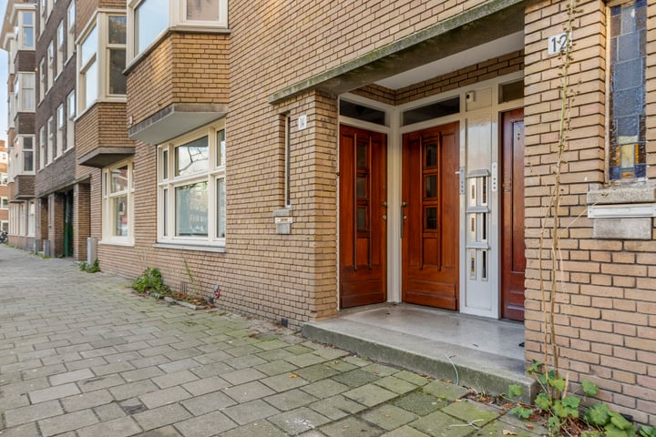 Bekijk foto 32 van Van Gentstraat 14-H