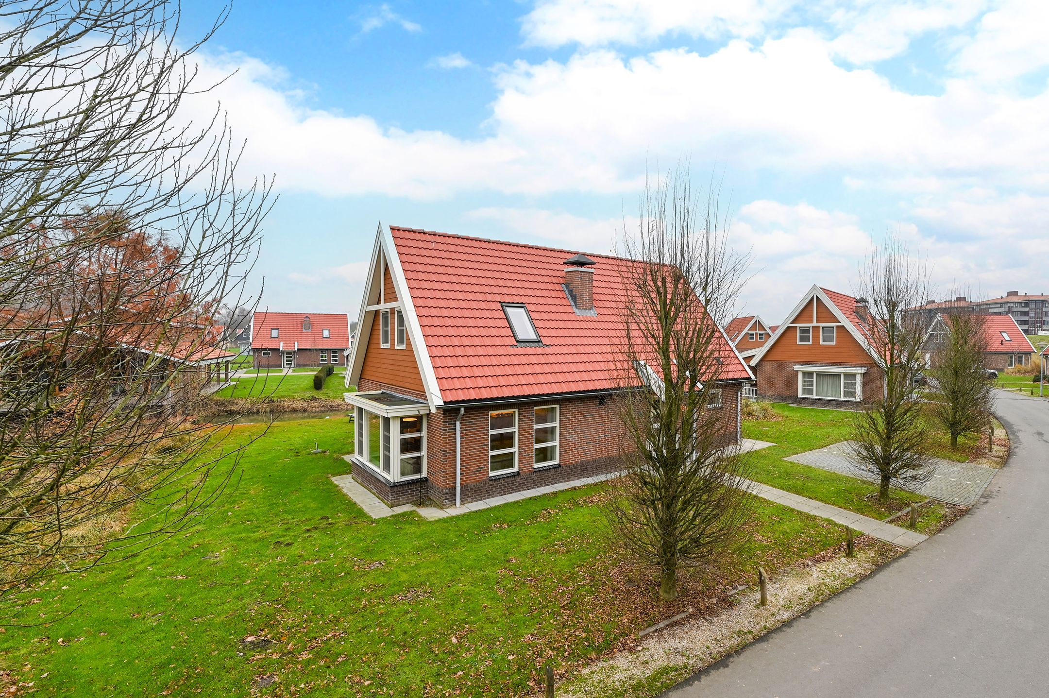 4-bedroom freehold villa in Biddinghuizen — photo 2 of 5