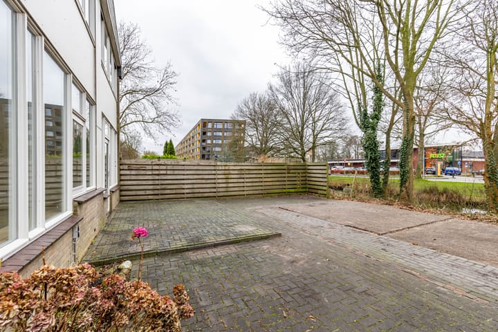 Foto 24 van Ten Oeverlaan 12