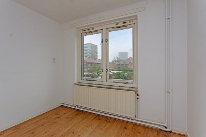 Foto 14 van Leeuwerikstraat 10