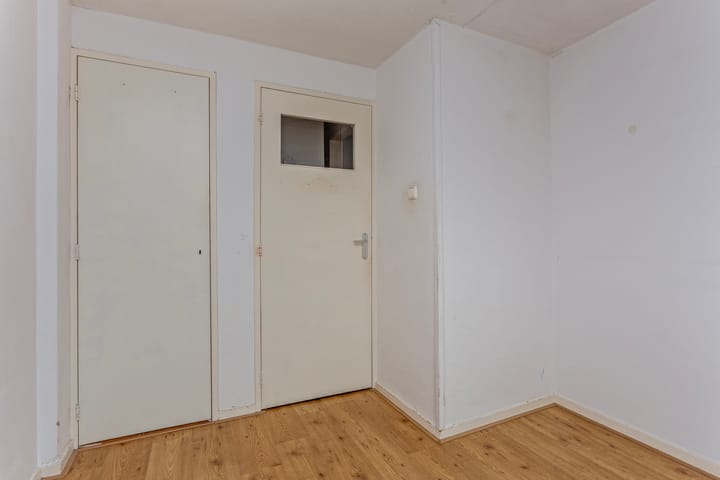 Foto 15 van Leeuwerikstraat 10