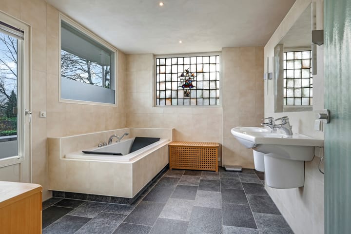 Foto 64 van Huijghenslaan 2