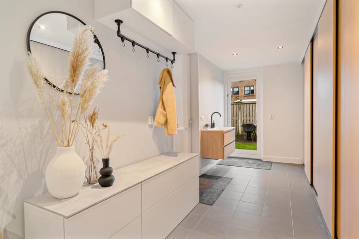 Photo 8 of Klaproos 13