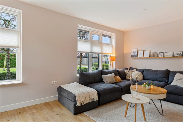 Photo 12 of Klaproos 13