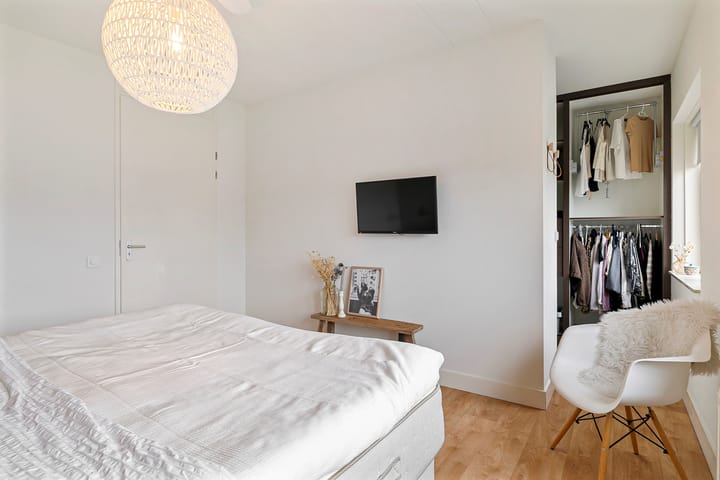 Photo 24 of Klaproos 13