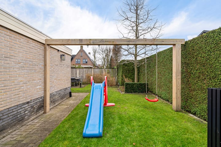 Photo 35 of Klaproos 13