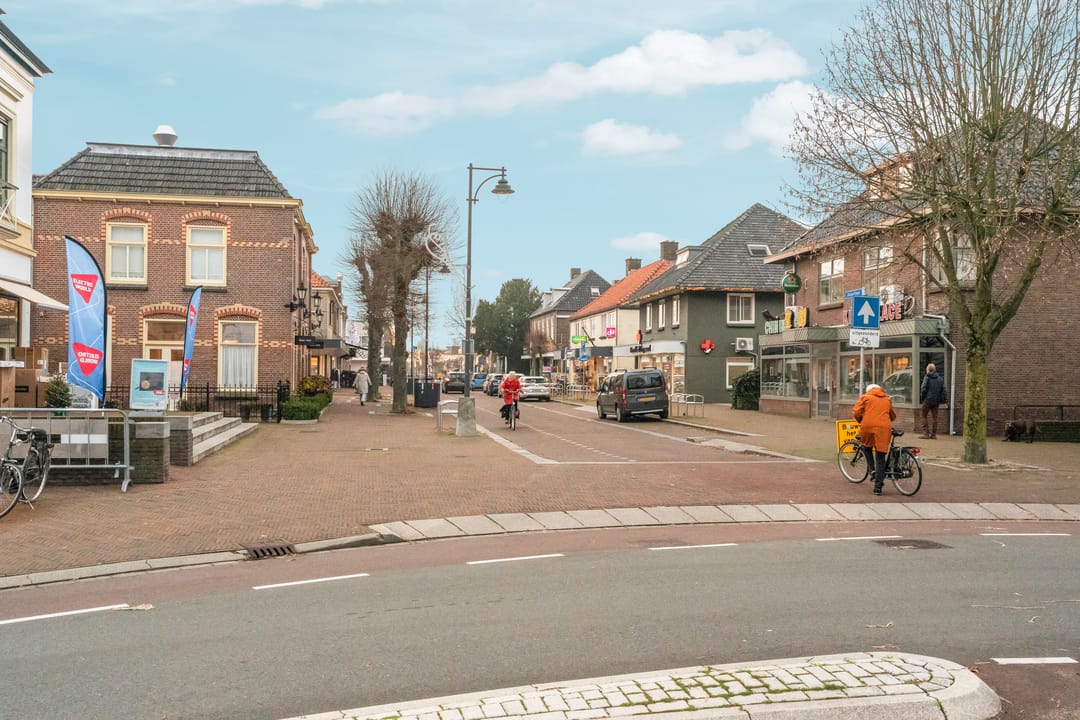 Foto 43 van van Ambestraat 4