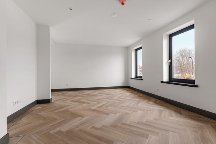 Foto 2 van van Ambestraat 4-B