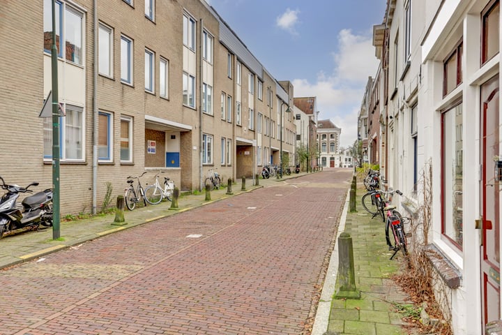 View photo 24 of Lange Noodgodsstraat 68