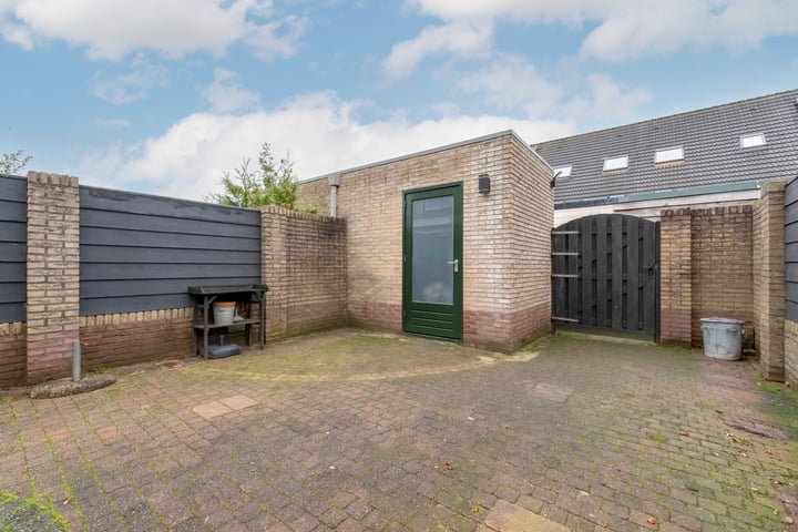 Bekijk foto 32 van Aardbeivlinderstraat 6