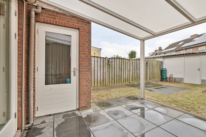 View photo 36 of Janssensstraat 14